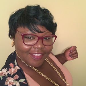 Meet your Posher, Nikki